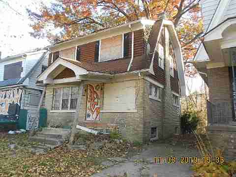 4033 Clairmont (2)_m.jpg